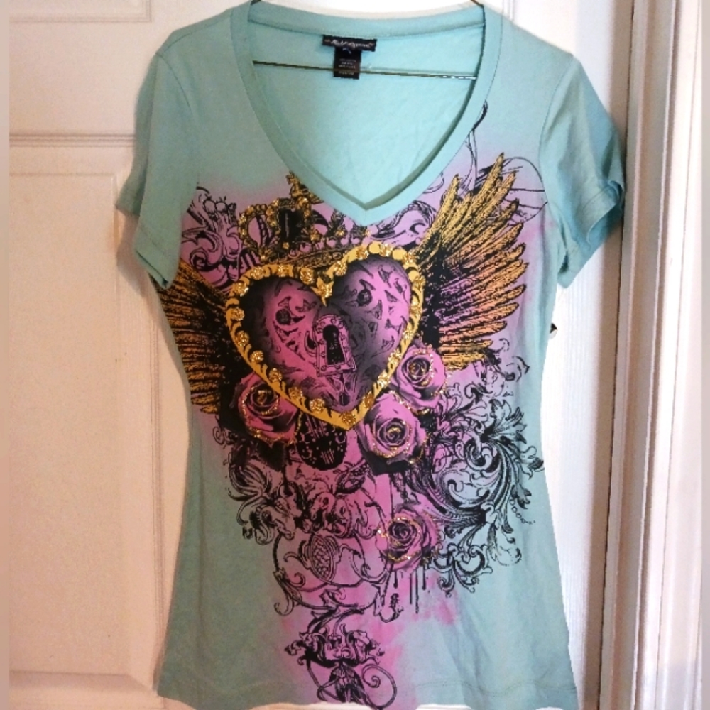 Graphic tee
